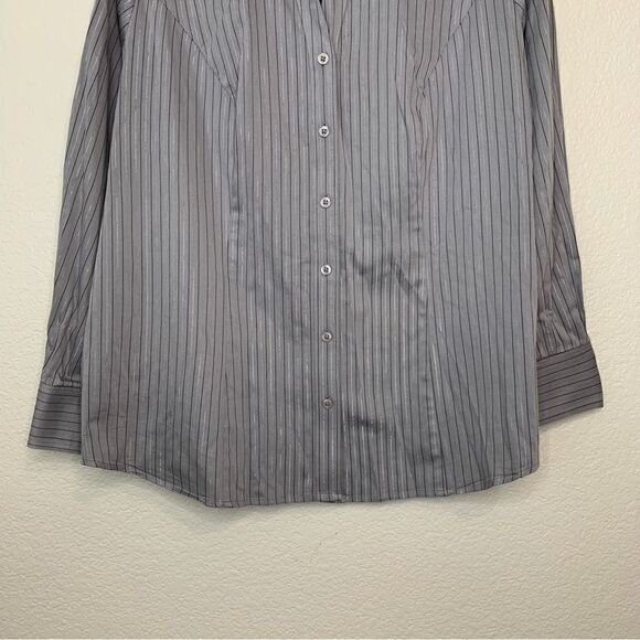 Lane Bryant Women’s Gray Metallic Striped Button Down Shirt - Picture 4 of 11